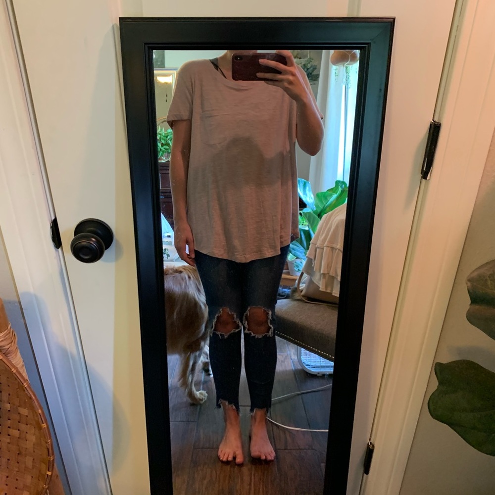 Basic Tee - Picture 4 of 4